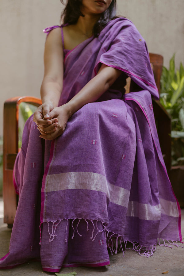 Elegant lavender Jamdani saree in soft handwoven cotton Varsaaedit