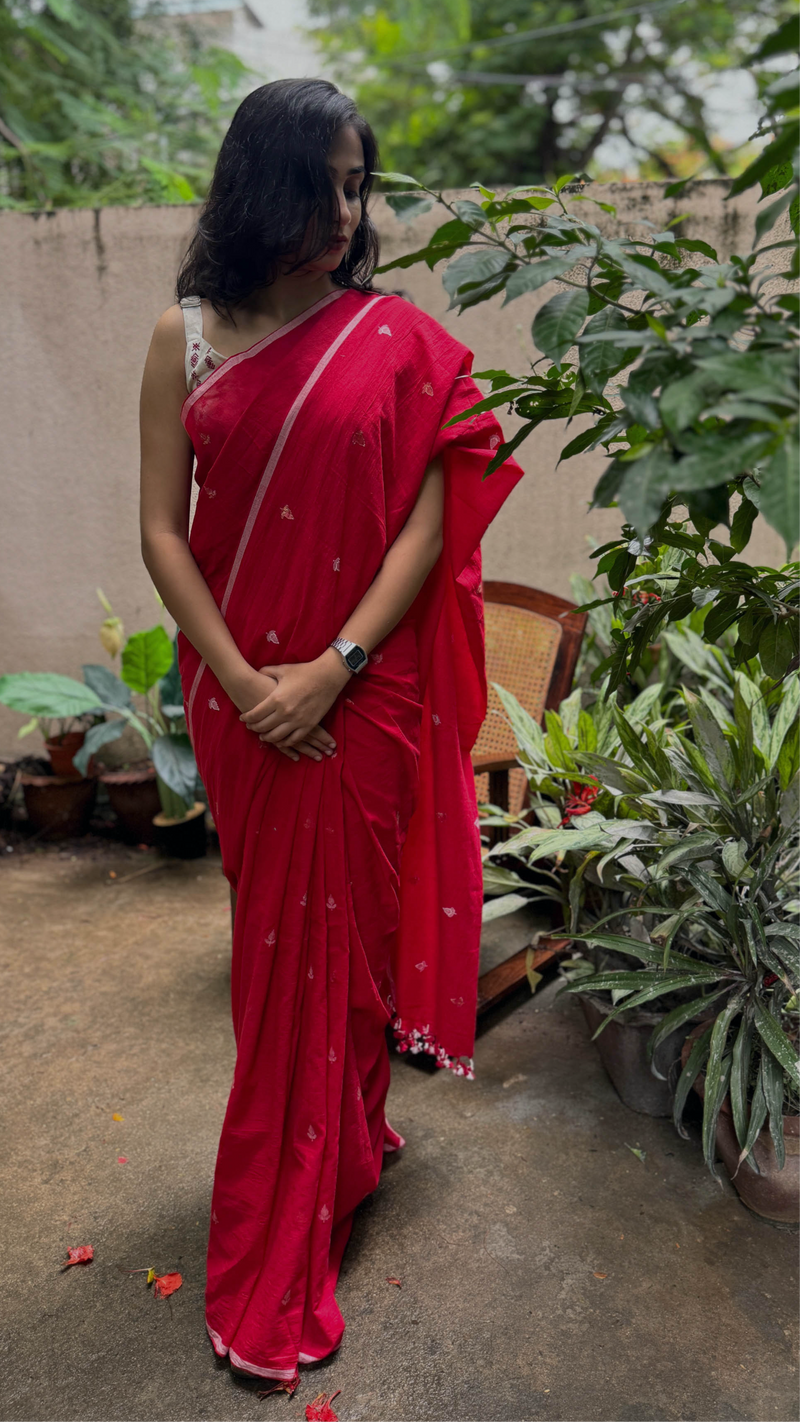 red handwoven traditional cotton jamdani saree 