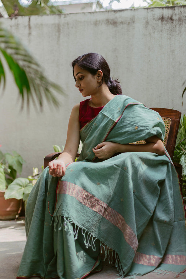 Elegant Green & Red Handloom Cotton Jamdani Saree with intricate weave