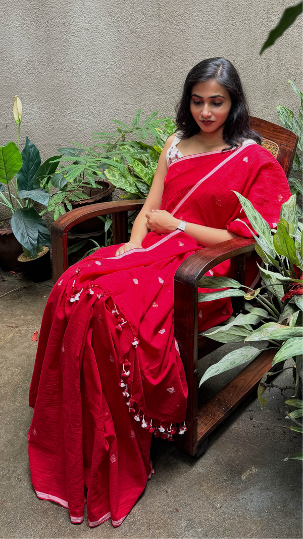 Elegant Red & White Floral Handloom Cotton Jamdani Saree with traditional Bengal weaving