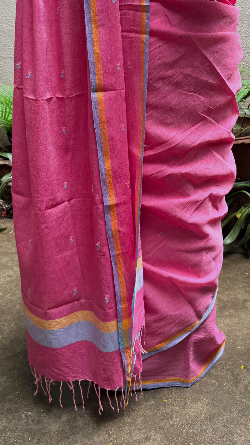 Traditional bright pink cotton Jamdani saree – artisanal Bengal weaving