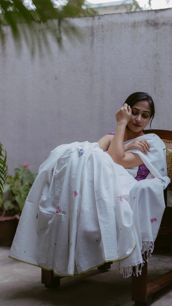 White Floral Handwoven Cotton Jamdani Saree with Green Border – Elegant Summer Wear