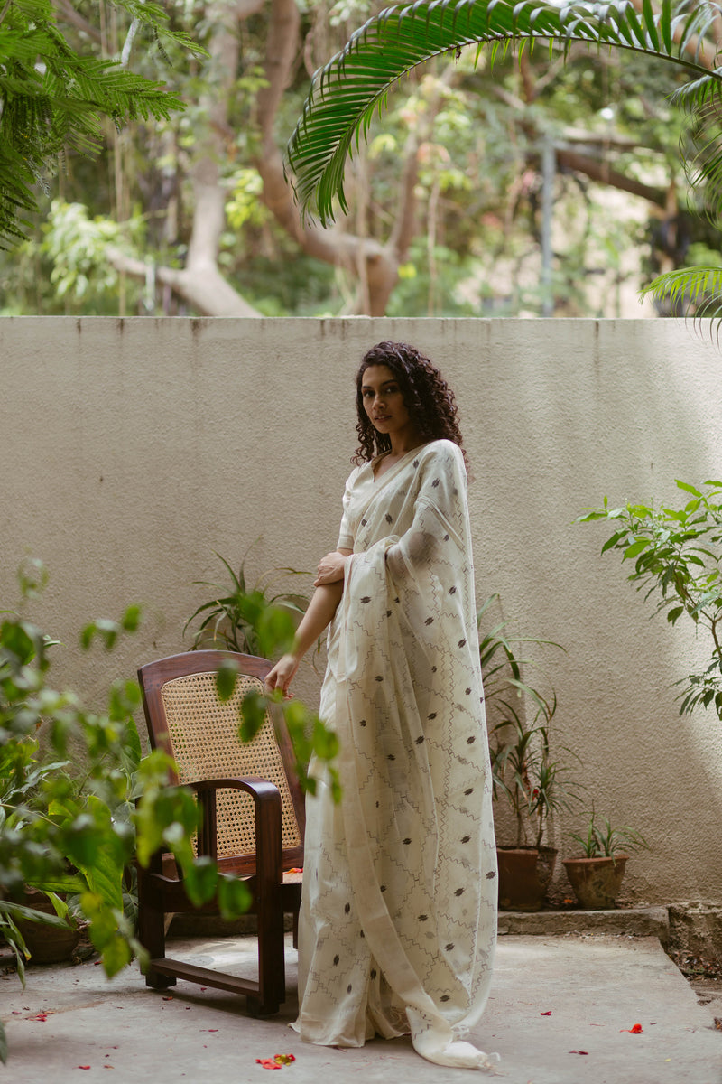off white jamdani silk saree